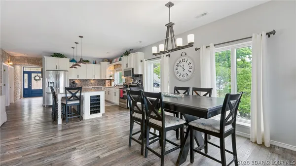 $1,500,000 | 6 County Road W-12T, Rocky Mount, MO 65072