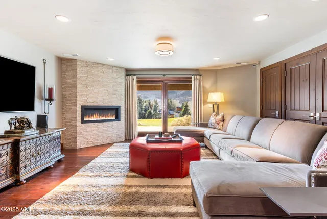 $4,825,000 | 490 Winslow Road, Edwards, CO 81632