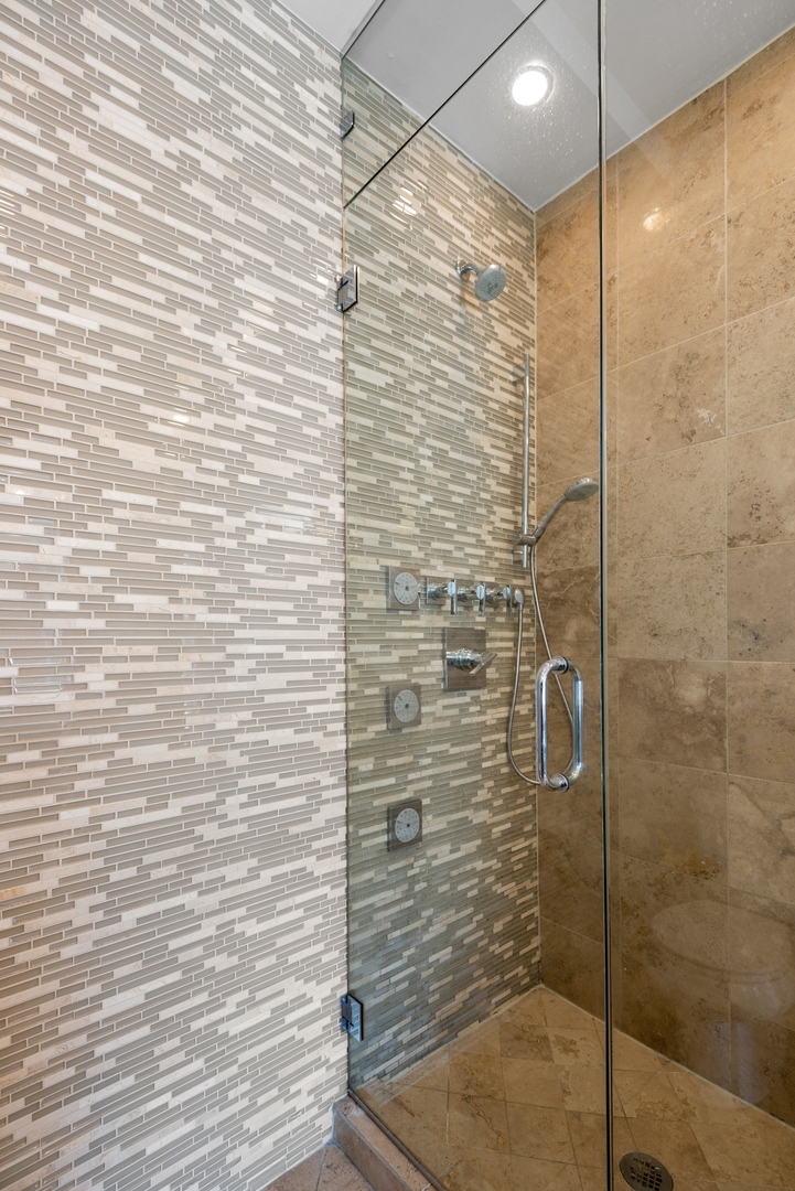903 North Honore Street, Unit 2 Chicago, IL 60622 - Photo 13 of 19