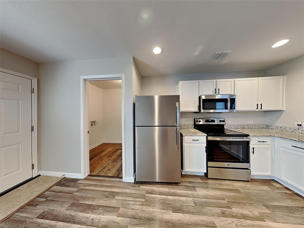 12613 Carpenter Lane Rhome, TX 76078 - Photo 3 of 14