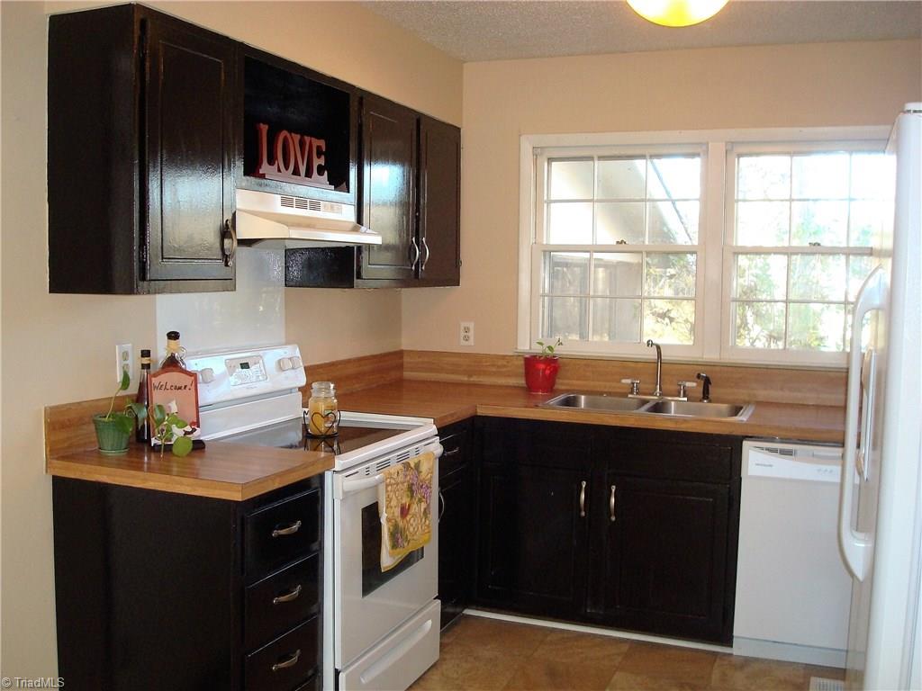 761 Bundaberg Lane Rural Hall, NC 27045 - Photo 8 of 19 Gallery Image 8