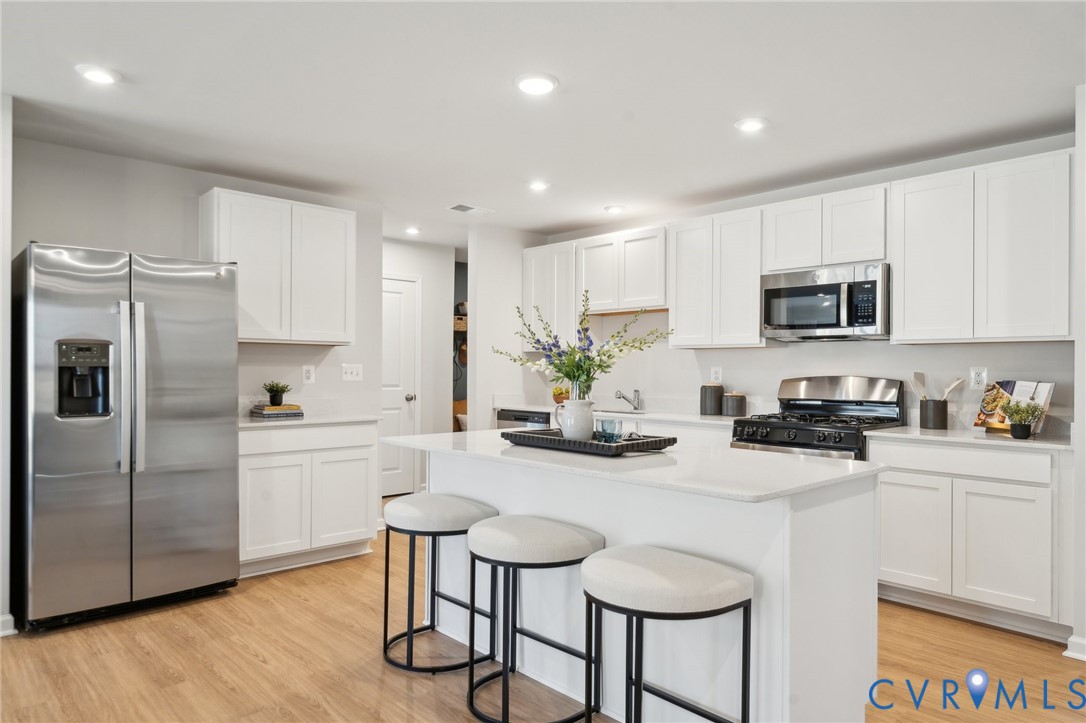 421 Rivanna Hl Road Glen Allen, VA 23060 - Photo 4 of 26