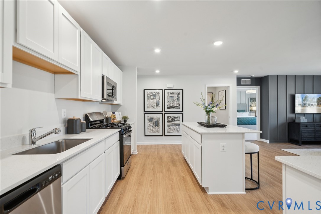 421 Rivanna Hl Road Glen Allen, VA 23060 - Photo 6 of 26