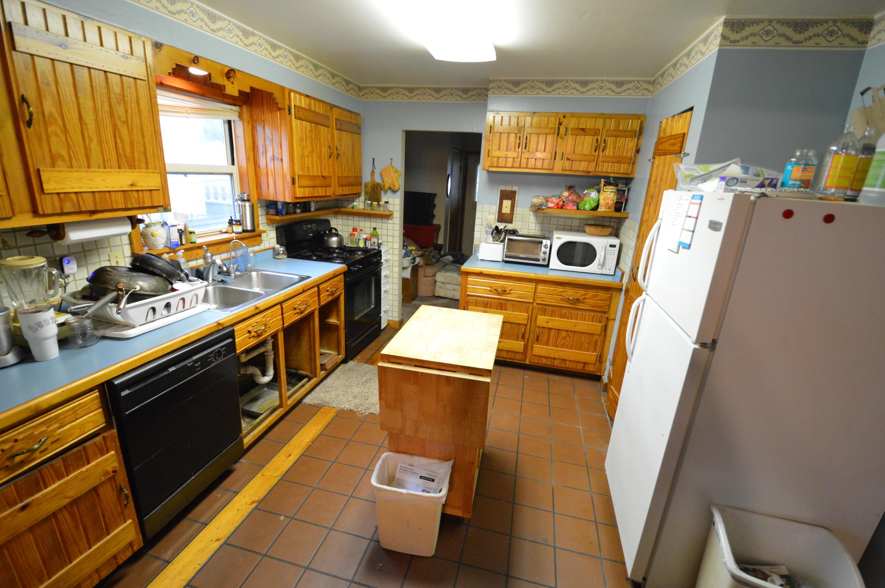 3565 Maize Road Columbus, OH 43224 - Photo 5 of 16 DSC_0345