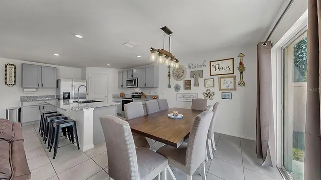 $425,000 | 3293 Silver Date Drive, Wimauma, FL 33598