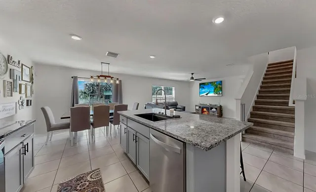 $425,000 | 3293 Silver Date Drive, Wimauma, FL 33598