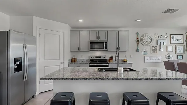 $425,000 | 3293 Silver Date Drive, Wimauma, FL 33598