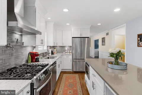 $1,050,000 | 1868 Lynnfield Drive, Annapolis, MD 21401