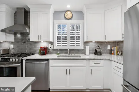 $1,050,000 | 1868 Lynnfield Drive, Annapolis, MD 21401