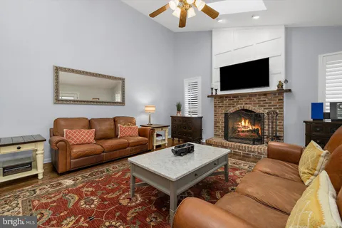 $1,050,000 | 1868 Lynnfield Drive, Annapolis, MD 21401