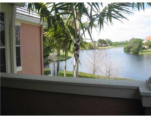 1165 Crystal Way, Unit J Delray Beach, FL 33444 - Photo 1 of 14 Primary Photo