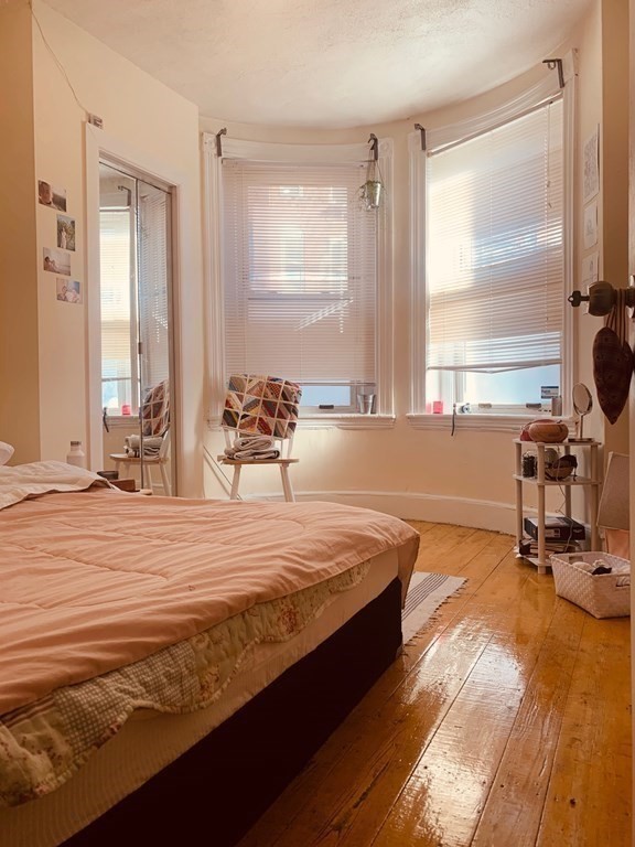 7 Warwick Street, Unit 3 Boston, MA 02120 - Photo 4 of 10