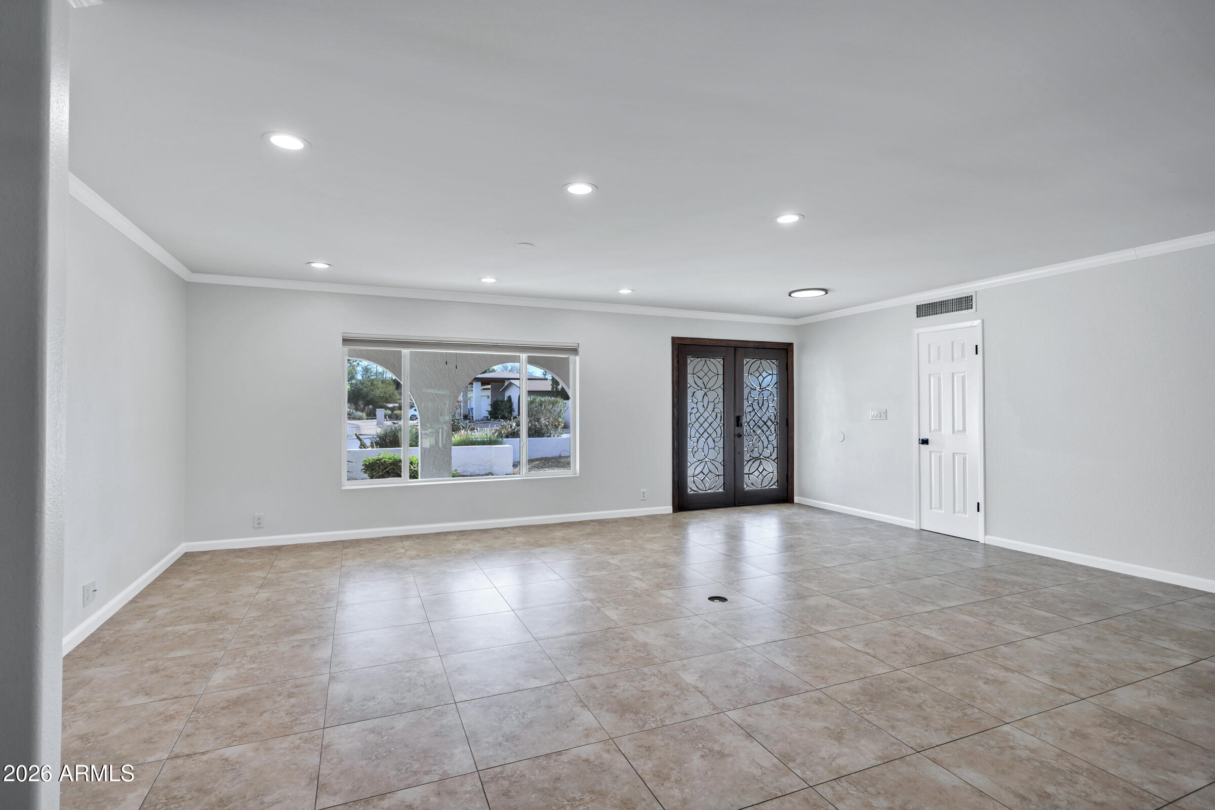 11202 North 42nd Place Phoenix, AZ 85028 - Photo 8 of 55 11202 North 42nd Pl-10