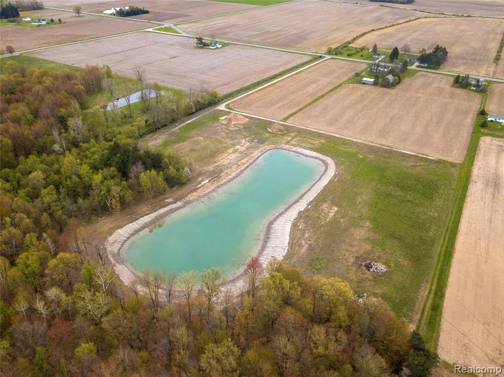 2250 South Hemlock Road Hemlock, MI 48626 - Photo 7 of 10