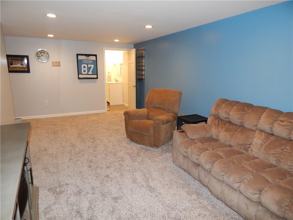 440 Orchard Spring Road Pittsburgh, PA 15220 - Photo 20 of 24 Gallery Image 20
