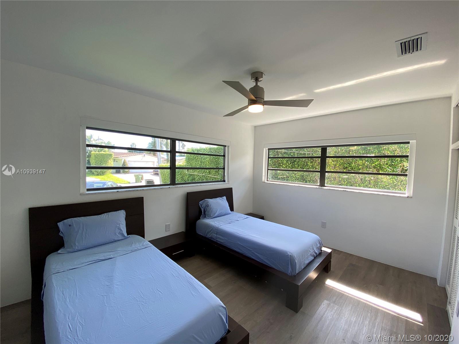 2062 Northeast 121st Road North Miami, FL 33181 - Photo 12 of 25