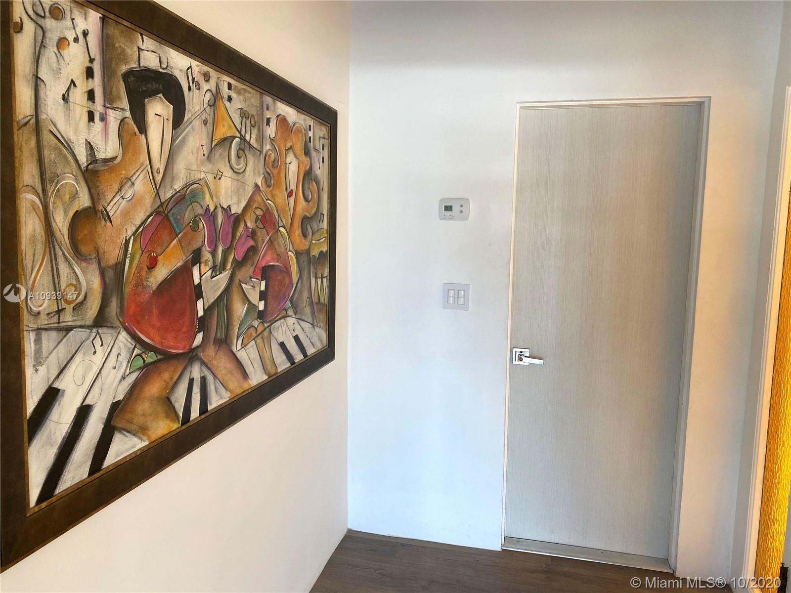 2062 Northeast 121st Road North Miami, FL 33181 - Photo 3 of 25