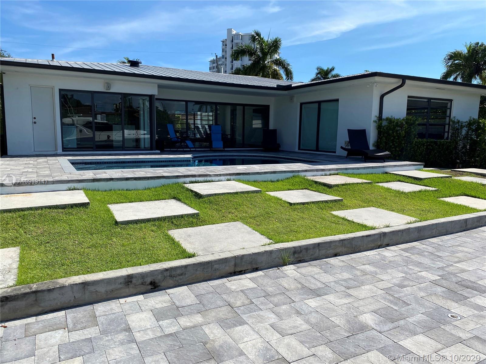 2062 Northeast 121st Road North Miami, FL 33181 - Photo 22 of 25