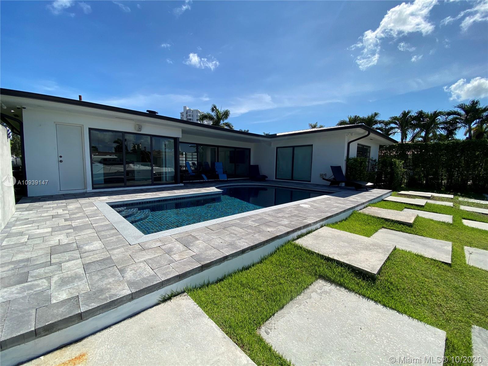 2062 Northeast 121st Road North Miami, FL 33181 - Photo 23 of 25