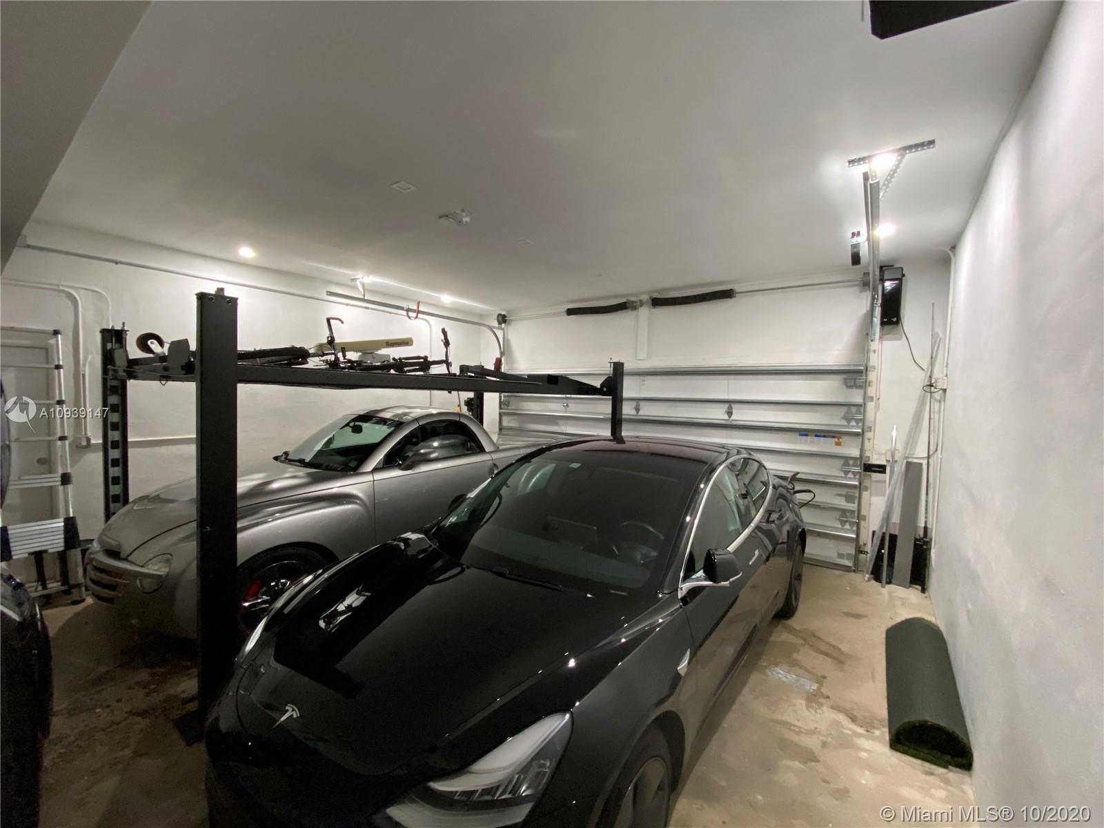 2062 Northeast 121st Road North Miami, FL 33181 - Photo 25 of 25