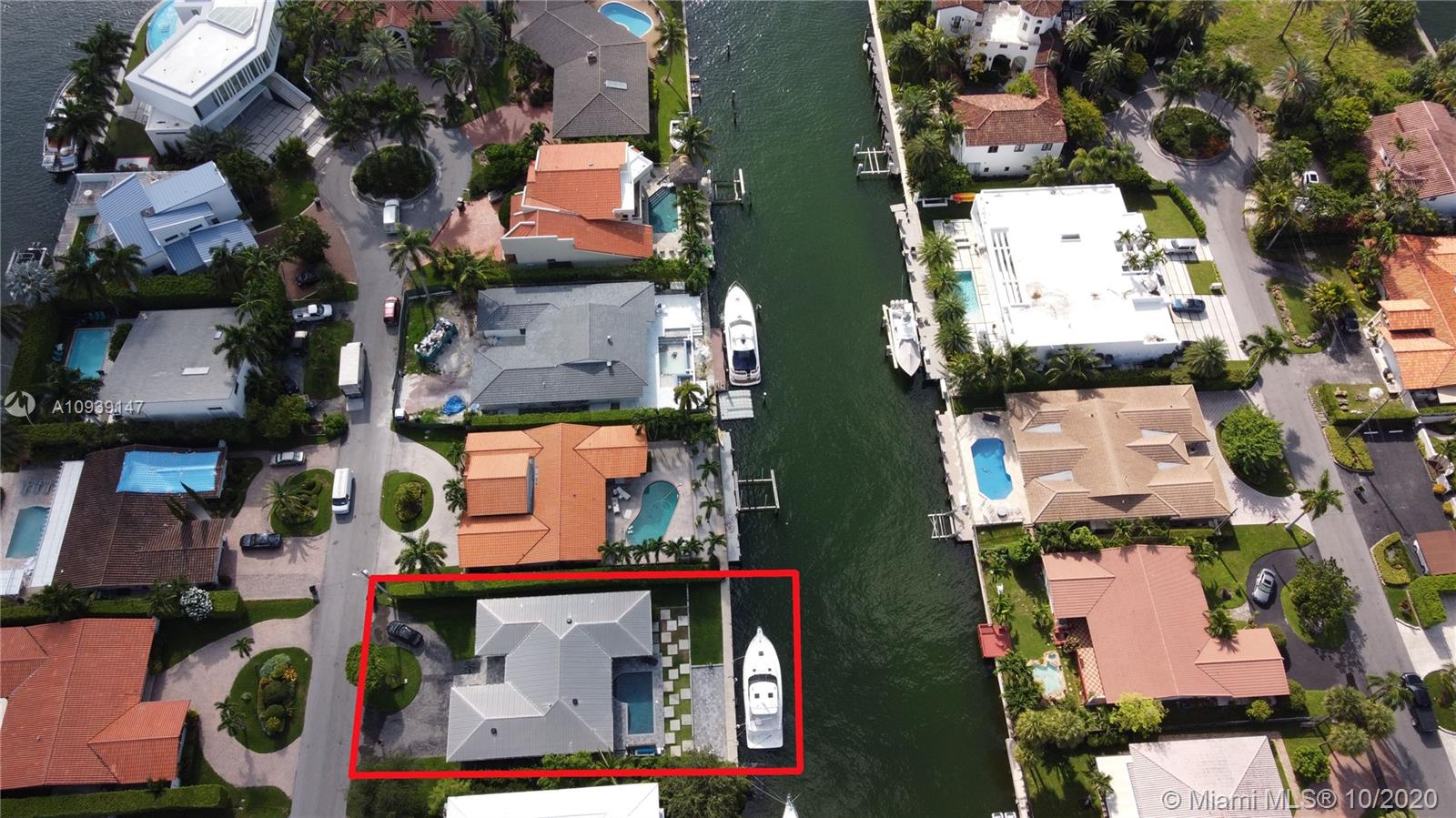 2062 Northeast 121st Road North Miami, FL 33181 - Photo 5 of 25