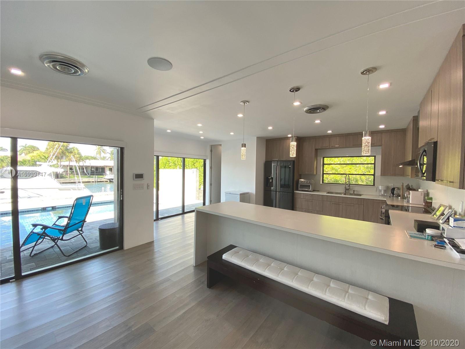 2062 Northeast 121st Road North Miami, FL 33181 - Photo 8 of 25