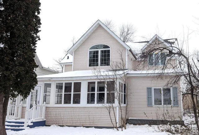 $295,000 | 1007 Dewey Avenue Northeast, Bemidji, MN 56601