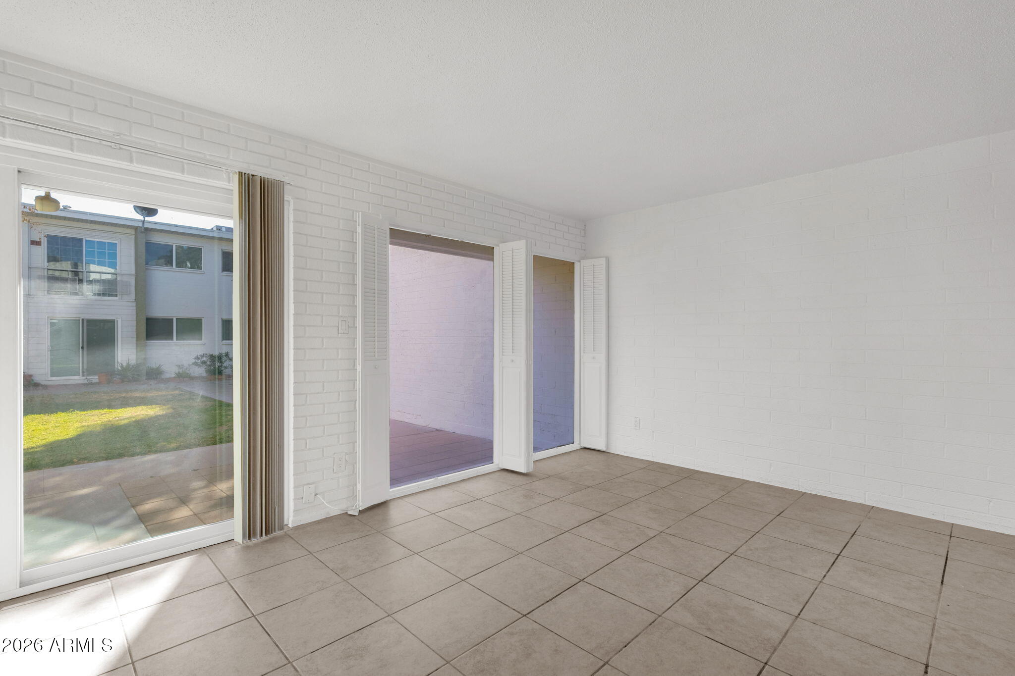 815 North Hayden Road, Unit B14 Scottsdale, AZ 85257 - Photo 6 of 23 Family Room