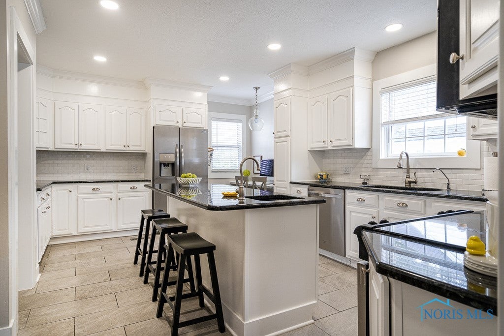 2420 Hempstead Road Toledo, OH 43606 - Photo 15 of 50 Gallery Image 15