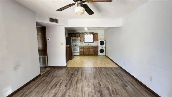 $750 | 1346 South Post Oak Road, Sulphur, LA 70663