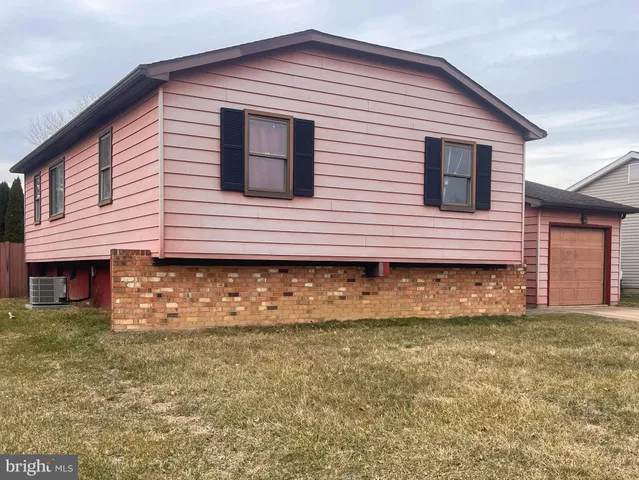 $244,900 | 16 Courtland Circle, Bear, DE 19701