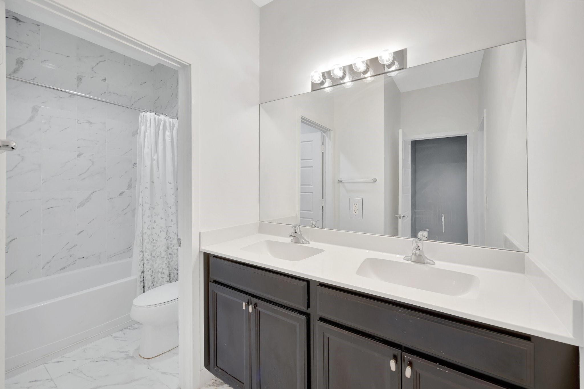 17624 Southwest 149th Place Miami, FL 33187 - Photo 17 of 49 Photo 17