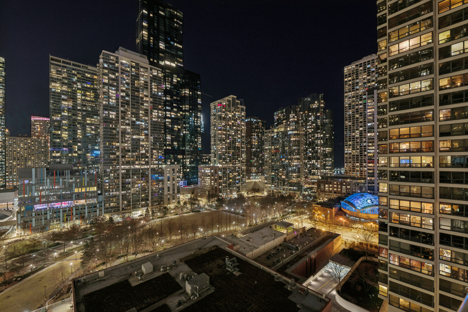 340 East Randolph Street, Unit 1102 Chicago, IL 60601 - Photo 20 of 39
