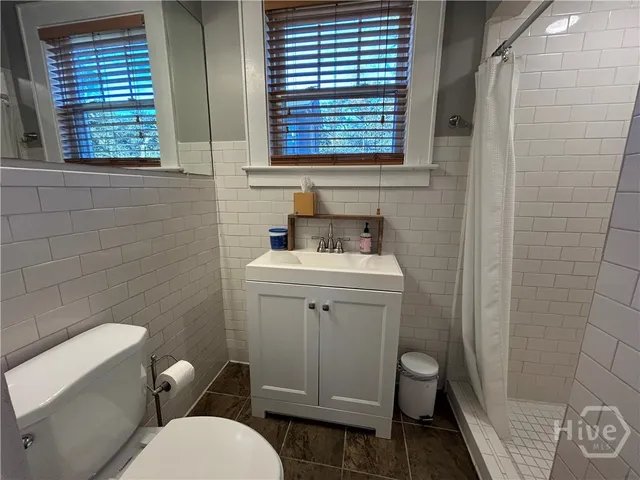 $2,500 | 1106 East 51st Street, Savannah, GA 31404