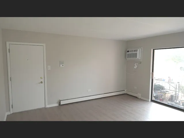 $164,000 | 9935 El Cameno Real Drive, Unit 1A, Orland Park, IL 60462