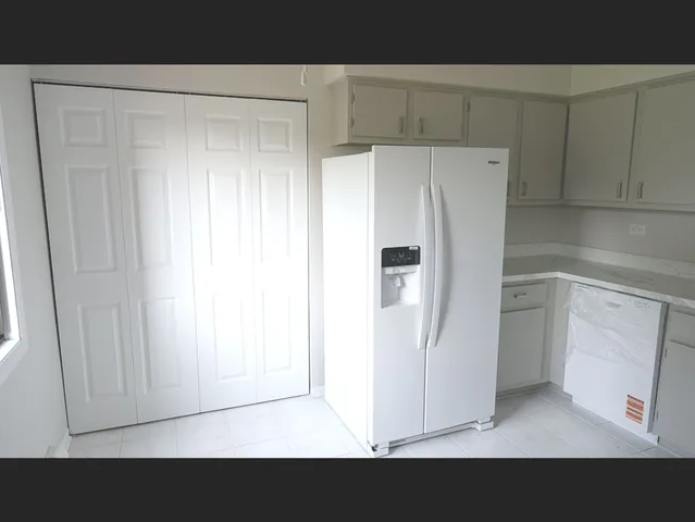 $164,000 | 9935 El Cameno Real Drive, Unit 1A, Orland Park, IL 60462