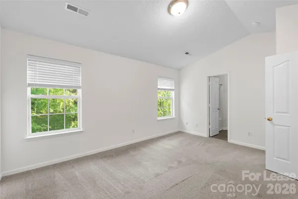 $2,095 | 15505 De Havilland Drive, Charlotte, NC 28278