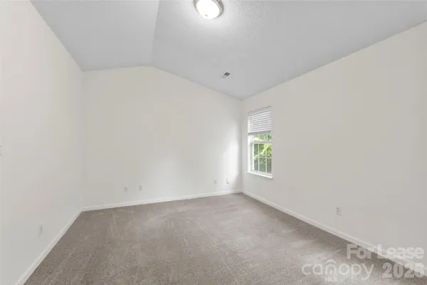 $2,095 | 15505 De Havilland Drive, Charlotte, NC 28278