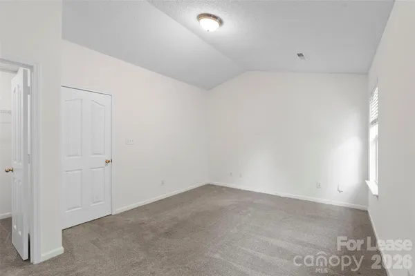 $2,095 | 15505 De Havilland Drive, Charlotte, NC 28278