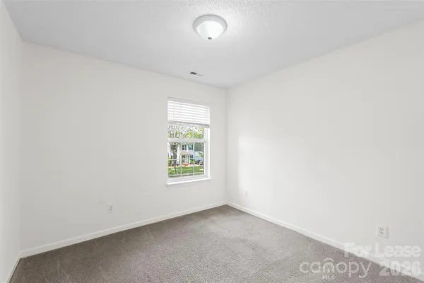 $2,095 | 15505 De Havilland Drive, Charlotte, NC 28278