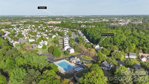 $2,095 | 15505 De Havilland Drive, Charlotte, NC 28278