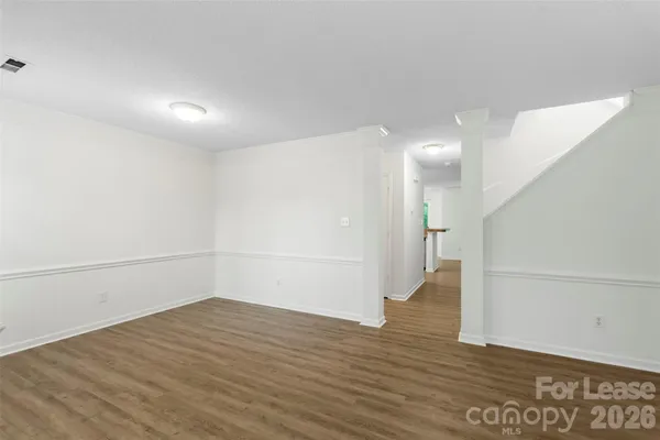 $2,095 | 15505 De Havilland Drive, Charlotte, NC 28278