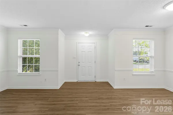 $2,095 | 15505 De Havilland Drive, Charlotte, NC 28278