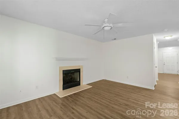 $2,095 | 15505 De Havilland Drive, Charlotte, NC 28278