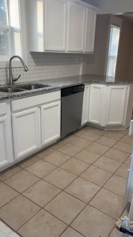 $2,600 | 726 Randolph Avenue, St. Paul, MN 55102