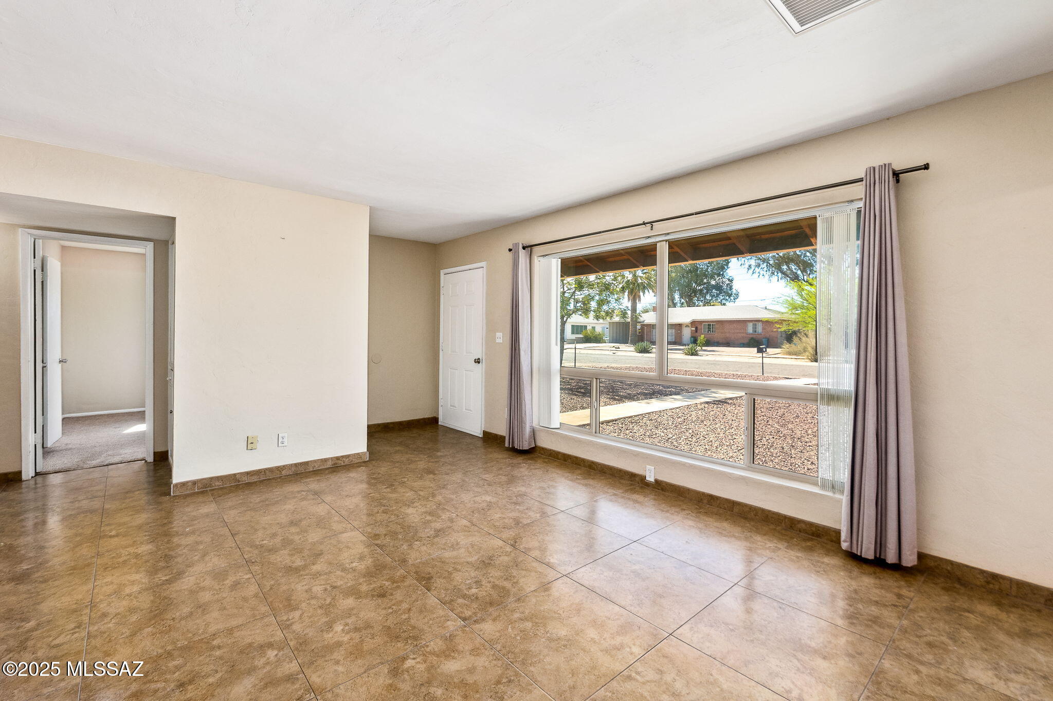6333 East Julia Street Tucson, AZ 85710 - Photo 5 of 27