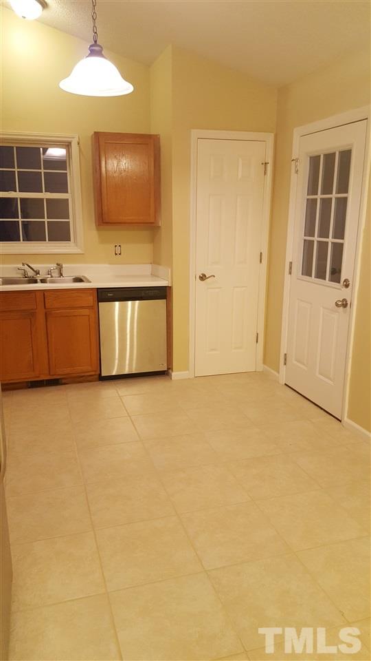 1007 Laurel Leaf Road Zebulon, NC 27597 - Photo 8 of 23 Gallery Image 8