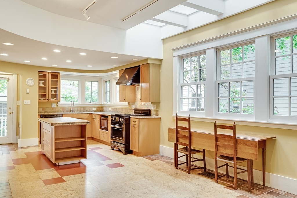 7 Shepard Street Cambridge, MA 02138 - Photo 7 of 14