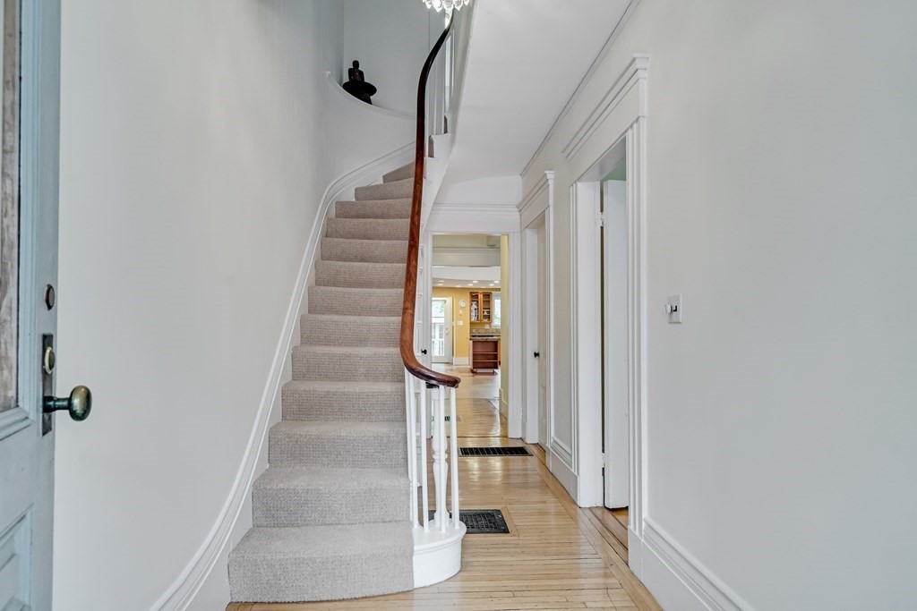 7 Shepard Street Cambridge, MA 02138 - Photo 8 of 14