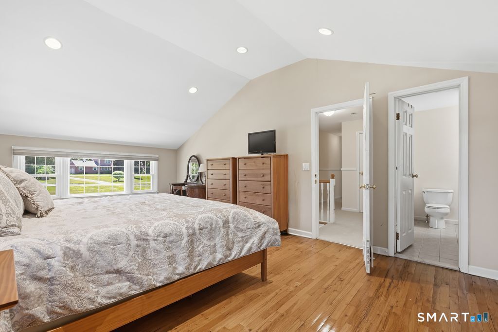 152 Holmes Road Ridgefield, CT 06877 - Photo 20 of 39